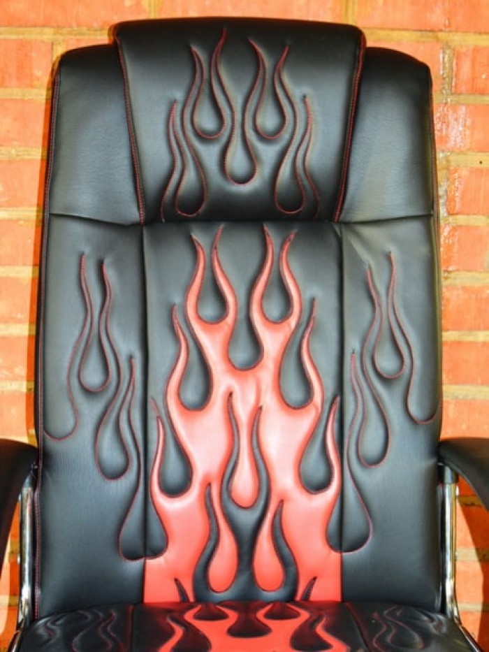 Перетяжка спинки офисного кресла ПОСЛЕ