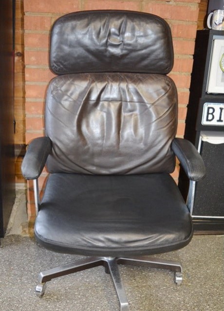 Перетяжка кожаного кресла ДО и ПОСЛЕ