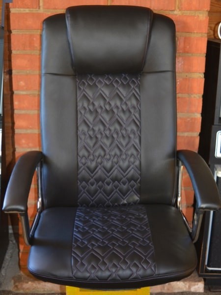 Перетяжка офисного кресла ПОСЛЕ