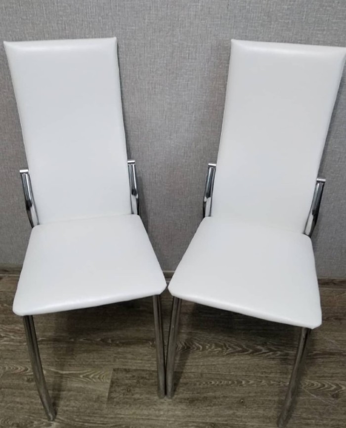 Перетяжка кухонных стульев-1121 ПОСЛЕ