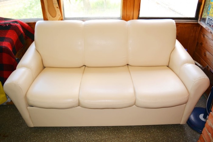 Перетяжка дивана-0621 ПОСЛЕ