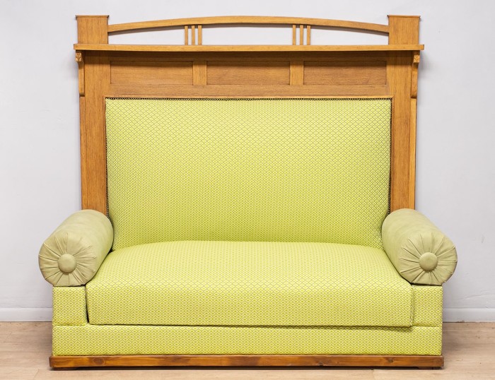 Реставрация старого сталинского дивана-1210 ПОСЛЕ