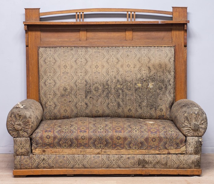 Перетяжка дивана с высокой спинкой ДО и ПОСЛЕ