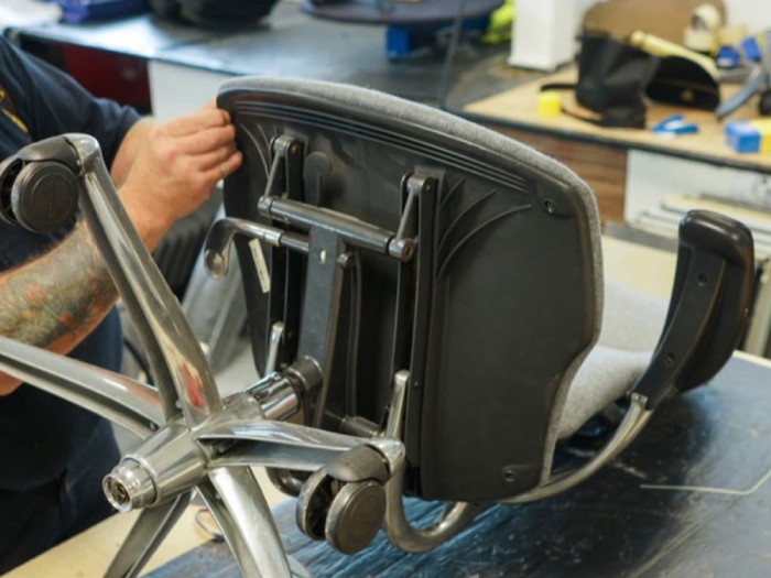 Ремонт сиденья офисного кресла