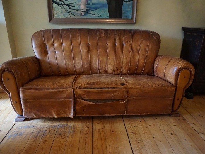 Ремонт кожаного дивана