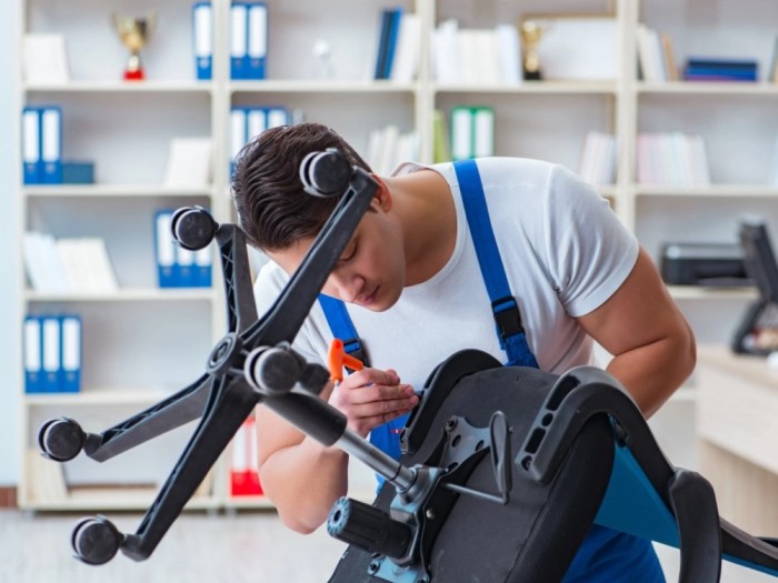 Газлифт кресла не держит высоту