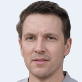 Обивщик Давыдов Александр