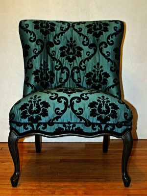 Перетяжка антикварного кресла
