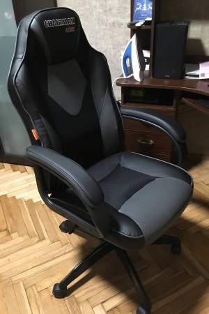 Перетяжка игрового кресла