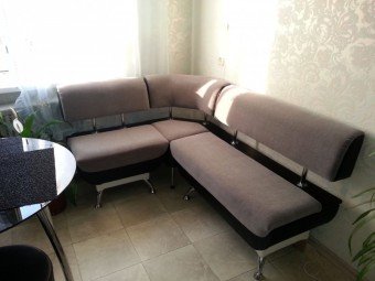 Перетяжка углового кухонного дивана